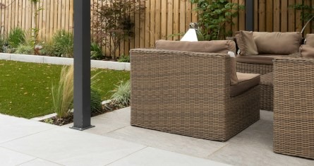 Wie man Fundamente für eine Pergola erstellt: Leitfaden 2025